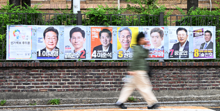 [노컷뉴스] 사전투표 D-7인데 공약집은 아직…뭘로 투표하나