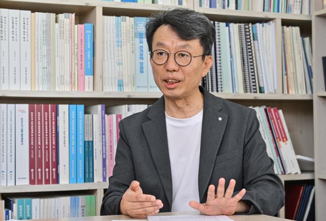 [한국일보] 엉망이 된 대선 후보 TV토론, 이대로 놔둘 건가요